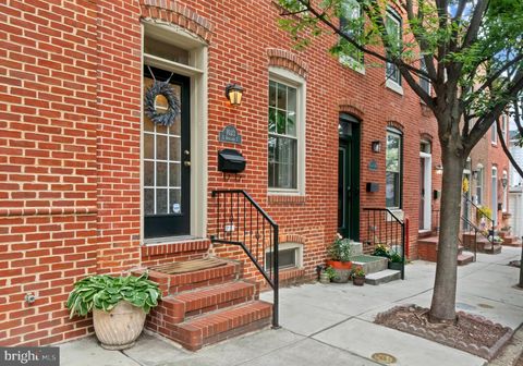 Townhouse For Sale - 1023 S Bouldin Street<br/> BALTIMORE, MD 21224