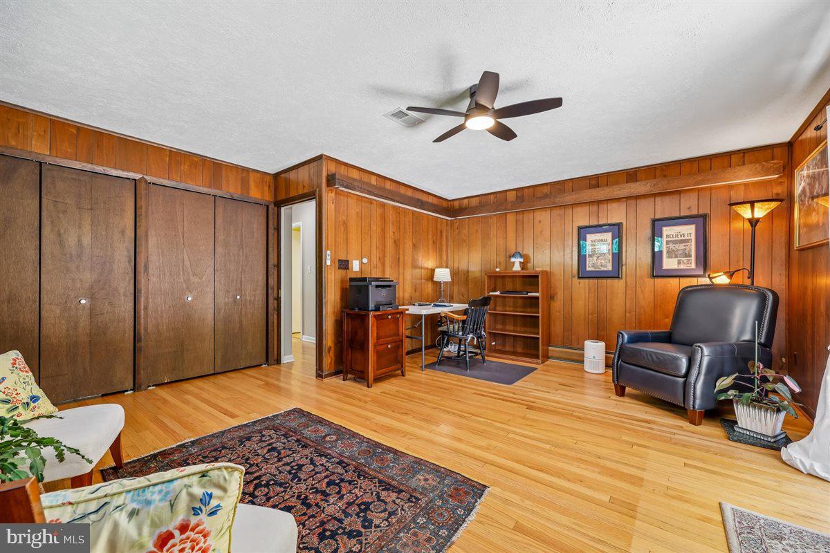 SYCAMORE ACRES - Residential