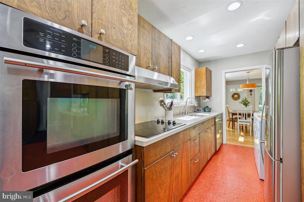SYCAMORE ACRES - Residential