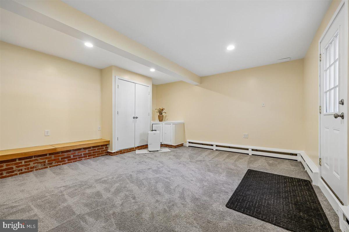 SYCAMORE ACRES - Residential