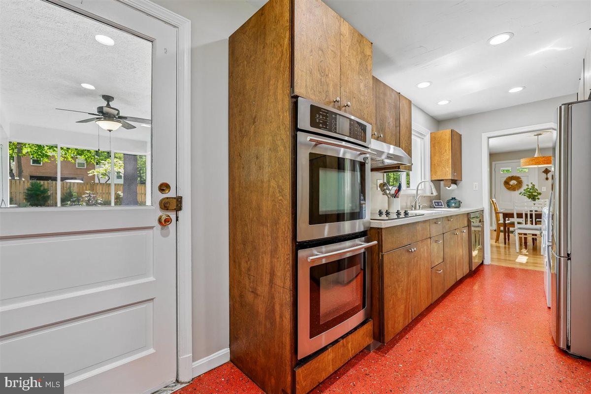 SYCAMORE ACRES - Residential