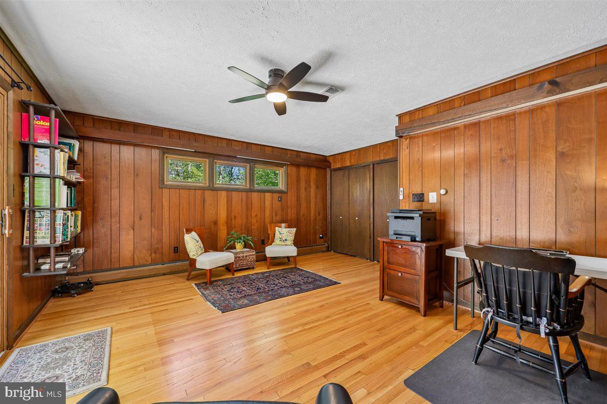 SYCAMORE ACRES - Residential