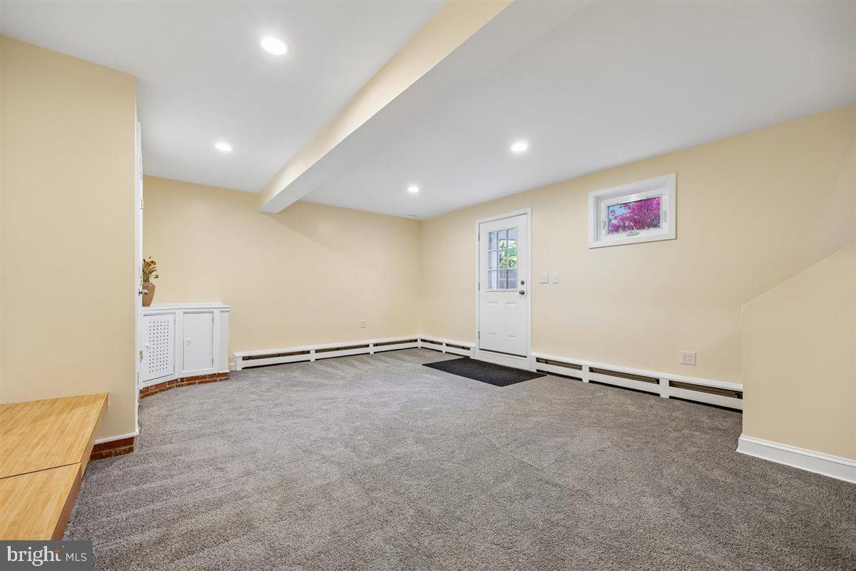 SYCAMORE ACRES - Residential