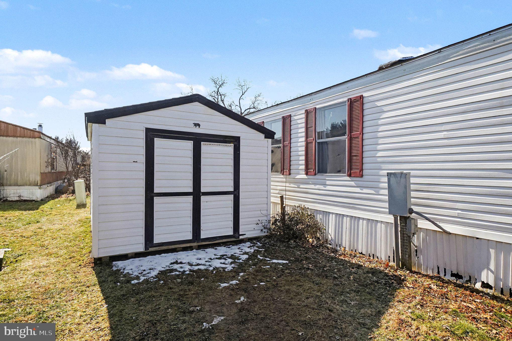 1537 CLEARVIEW DRIVE S