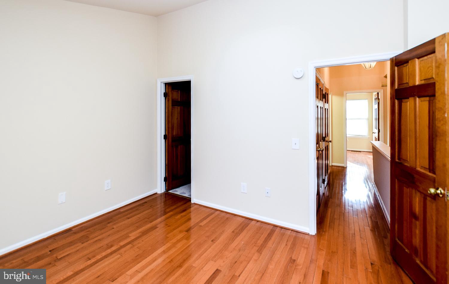 GLENSHIRE TOWNE - Residential