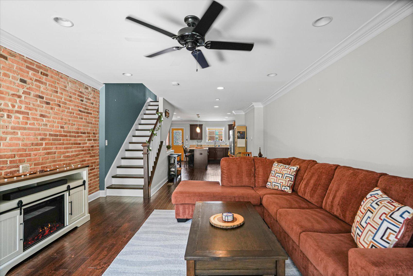 214 S HIGHLAND AVE