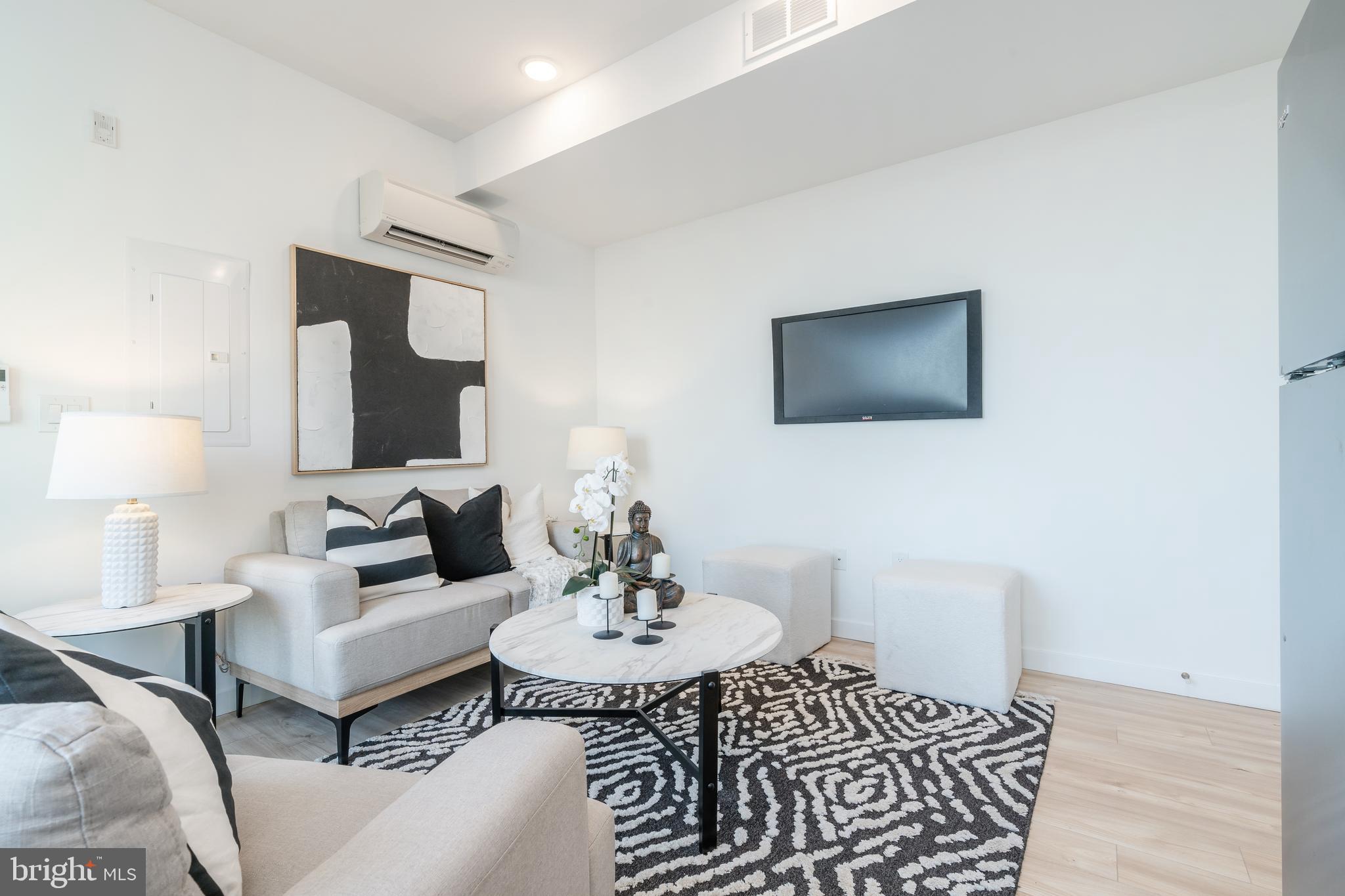 FISHTOWN - Residential Lease