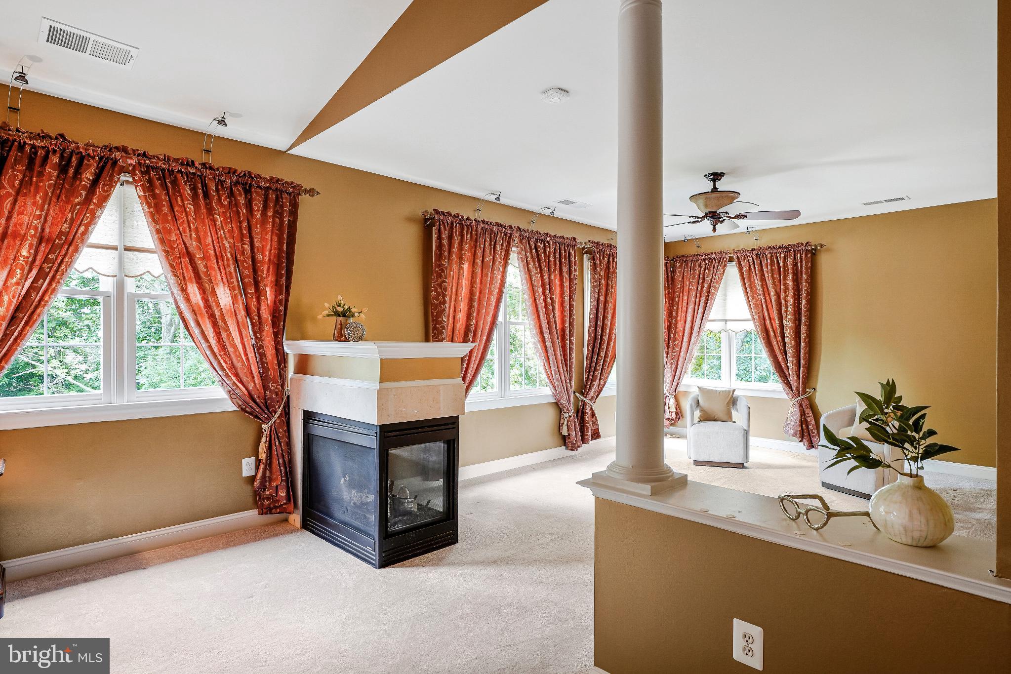 TYSONS CORNER - Residential