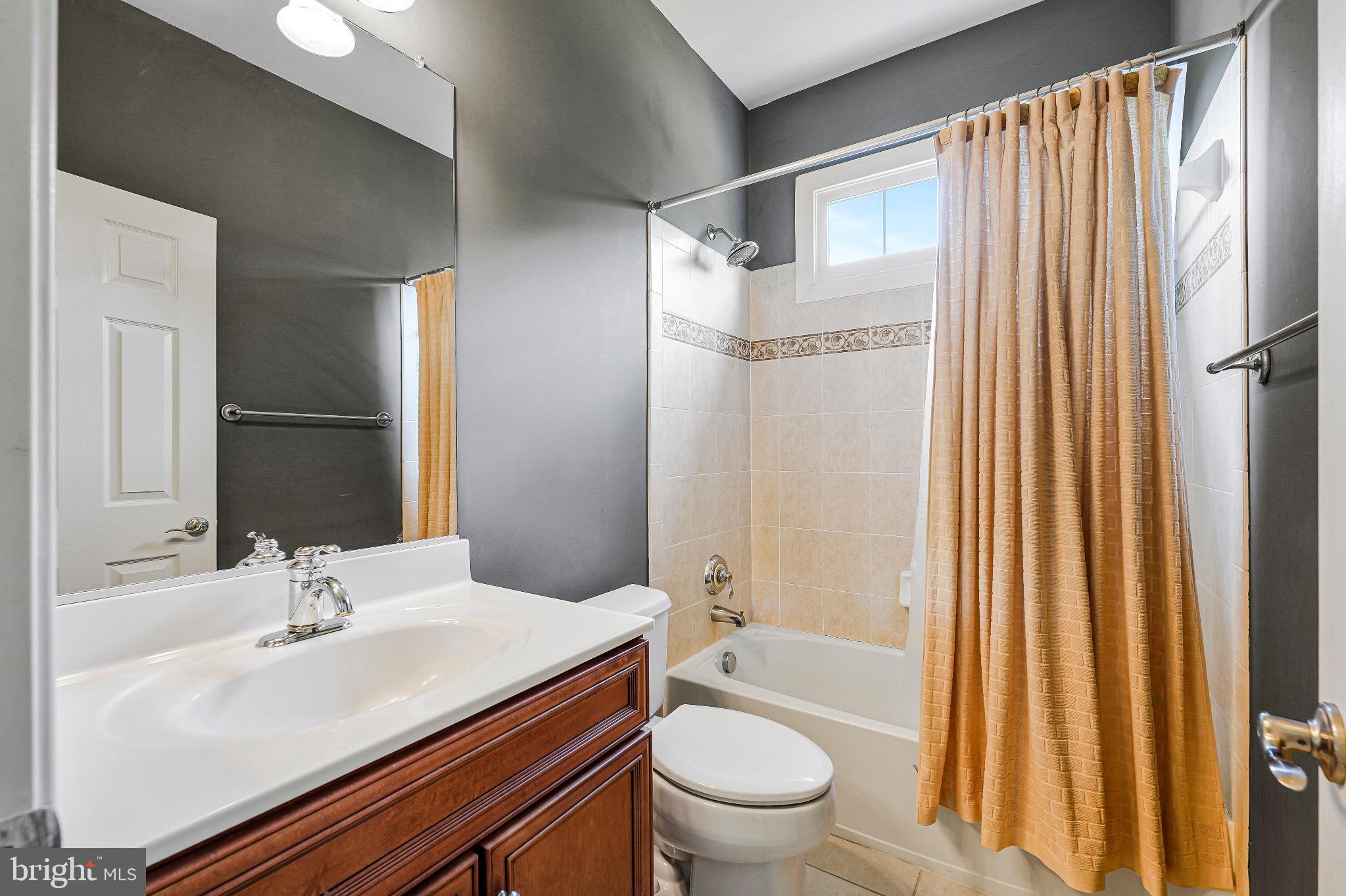 TYSONS CORNER - Residential