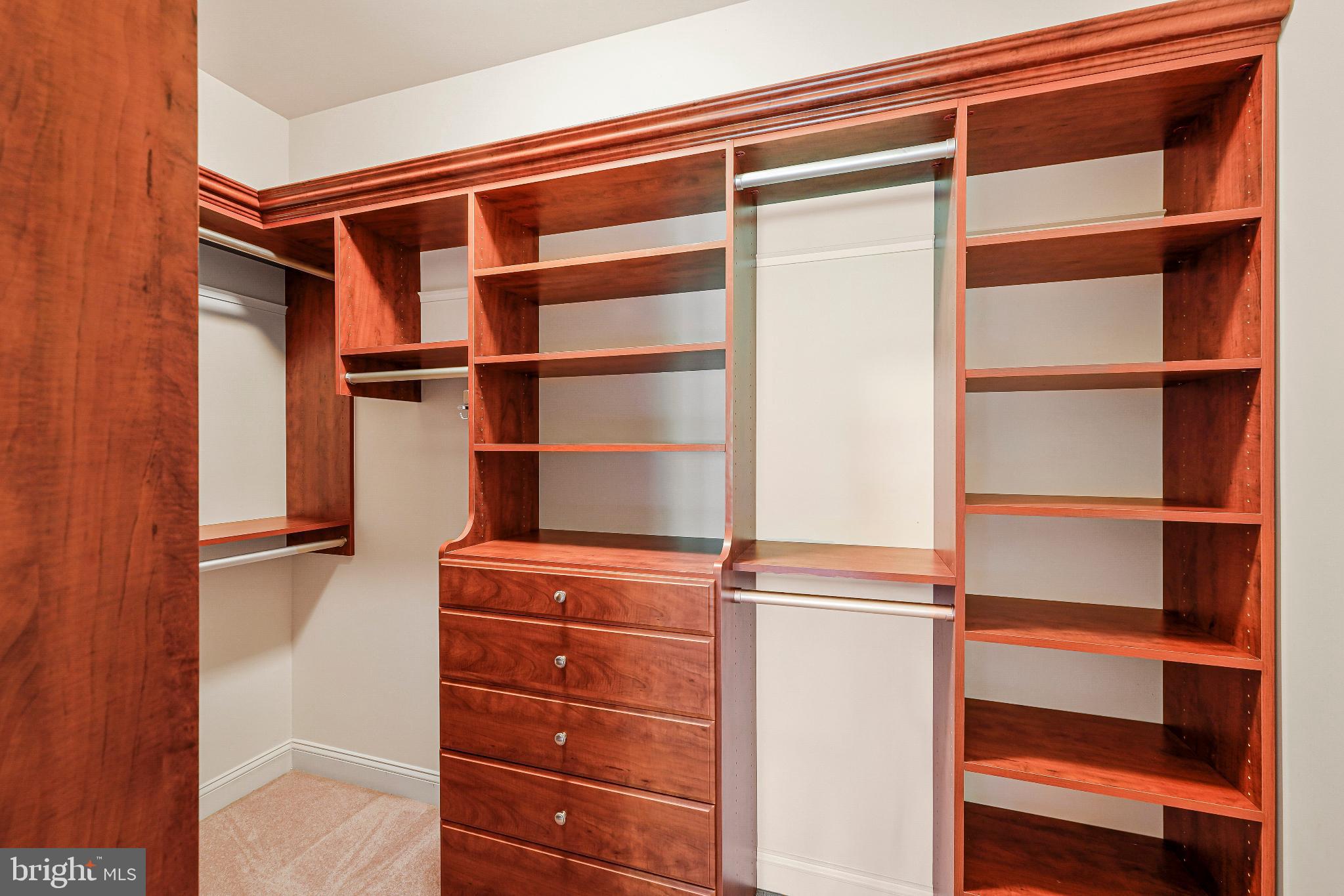 TYSONS CORNER - Residential