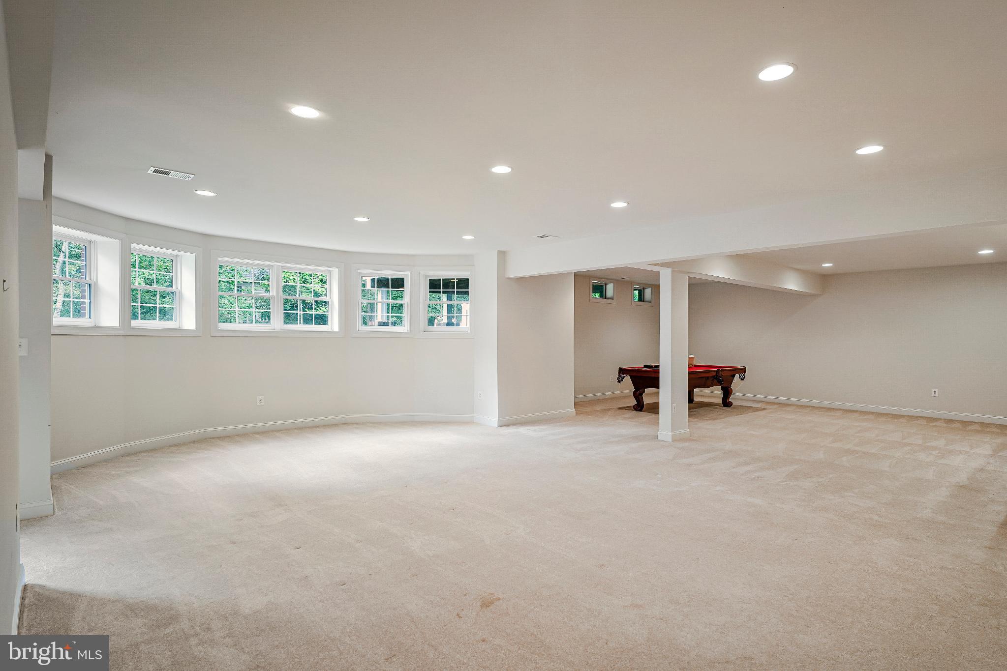 TYSONS CORNER - Residential