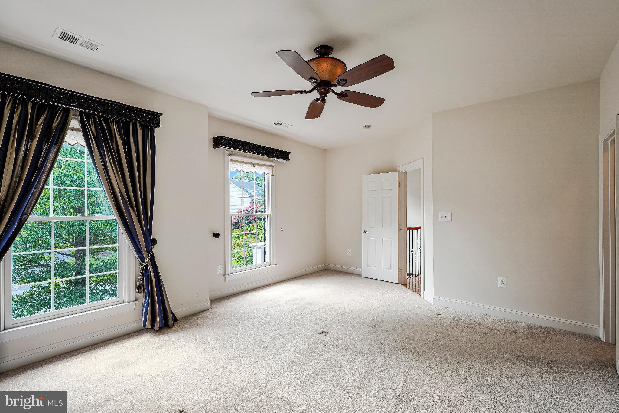 TYSONS CORNER - Residential