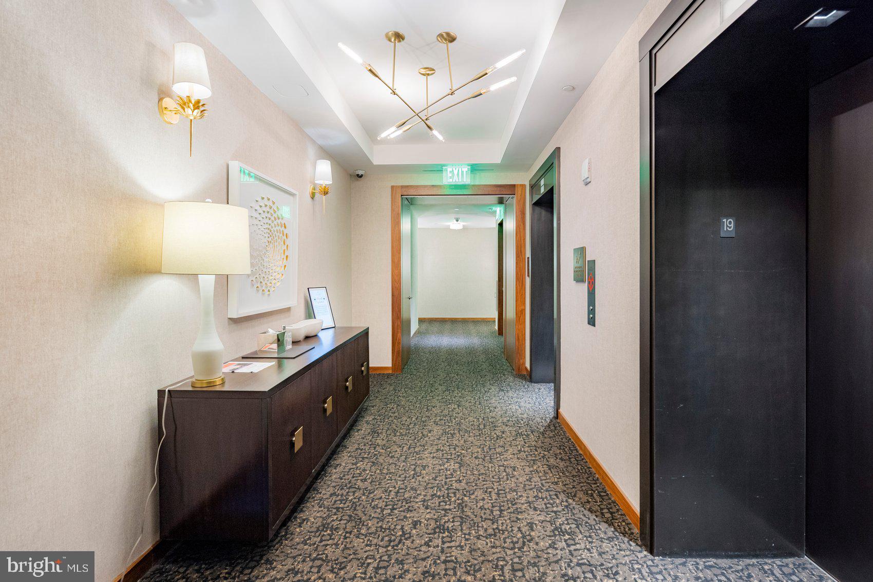 FOUR SEASONS PRIVATE RESIDENCES - Residential Lease