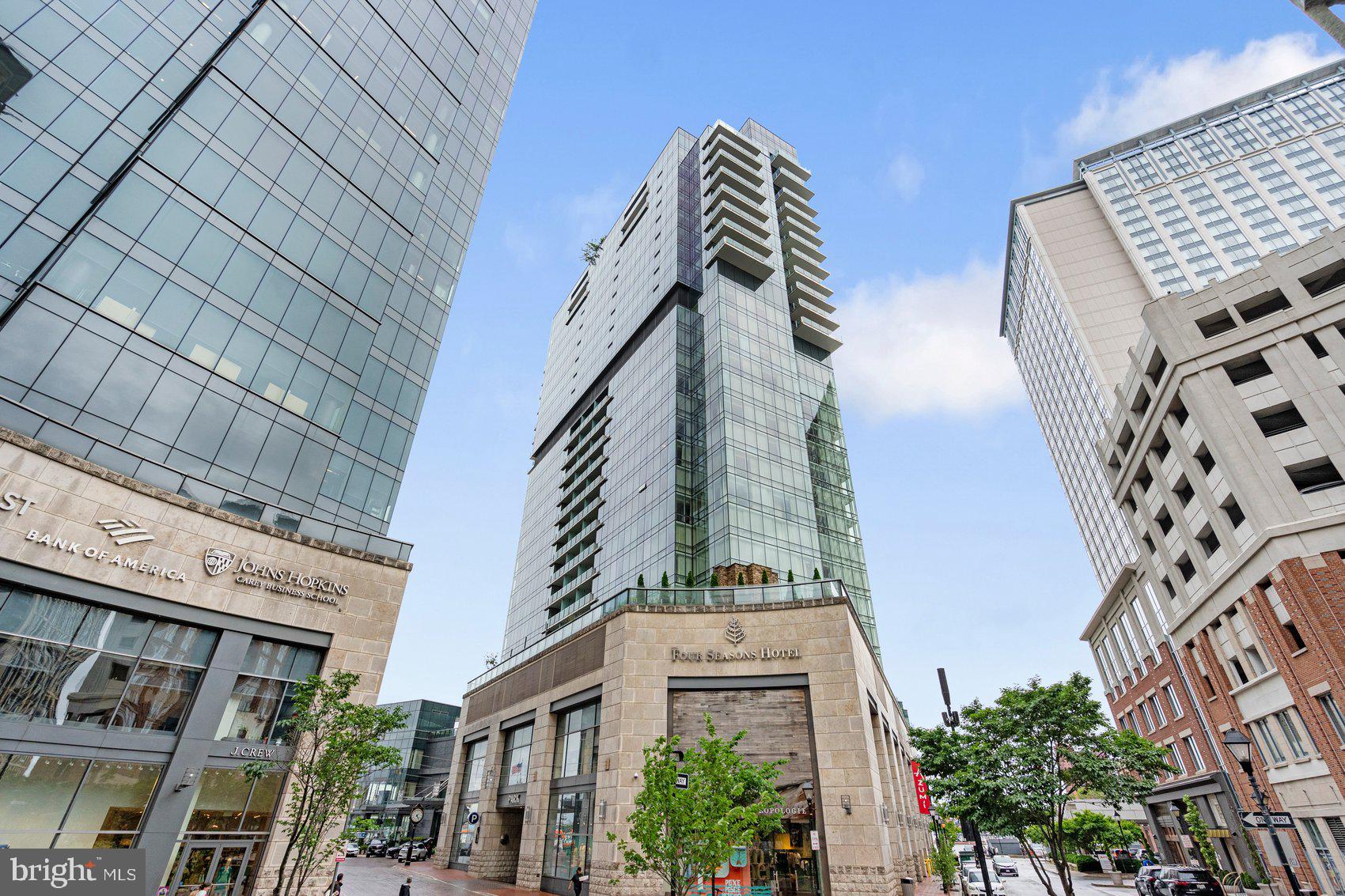 FOUR SEASONS PRIVATE RESIDENCES - Residential Lease