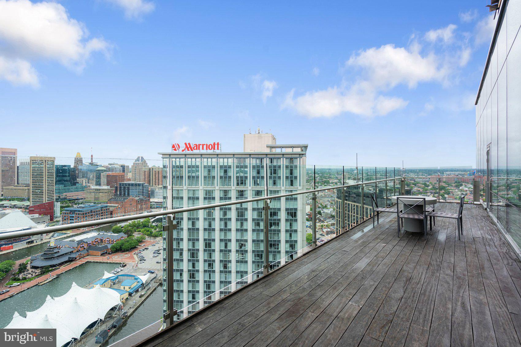 FOUR SEASONS PRIVATE RESIDENCES - Residential Lease