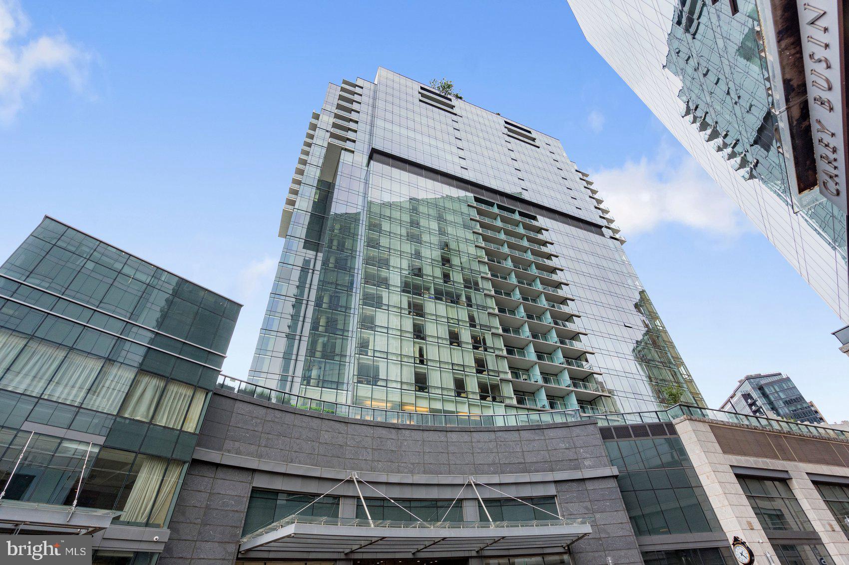 FOUR SEASONS PRIVATE RESIDENCES - Residential Lease