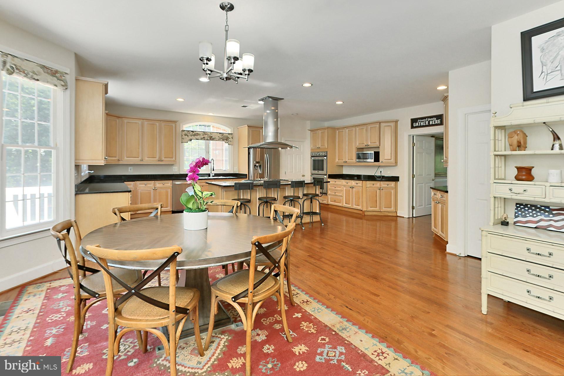 POPES HEAD ESTATES - Residential