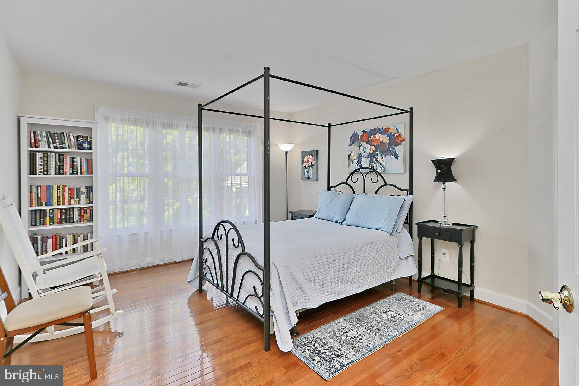 POPES HEAD ESTATES - Residential