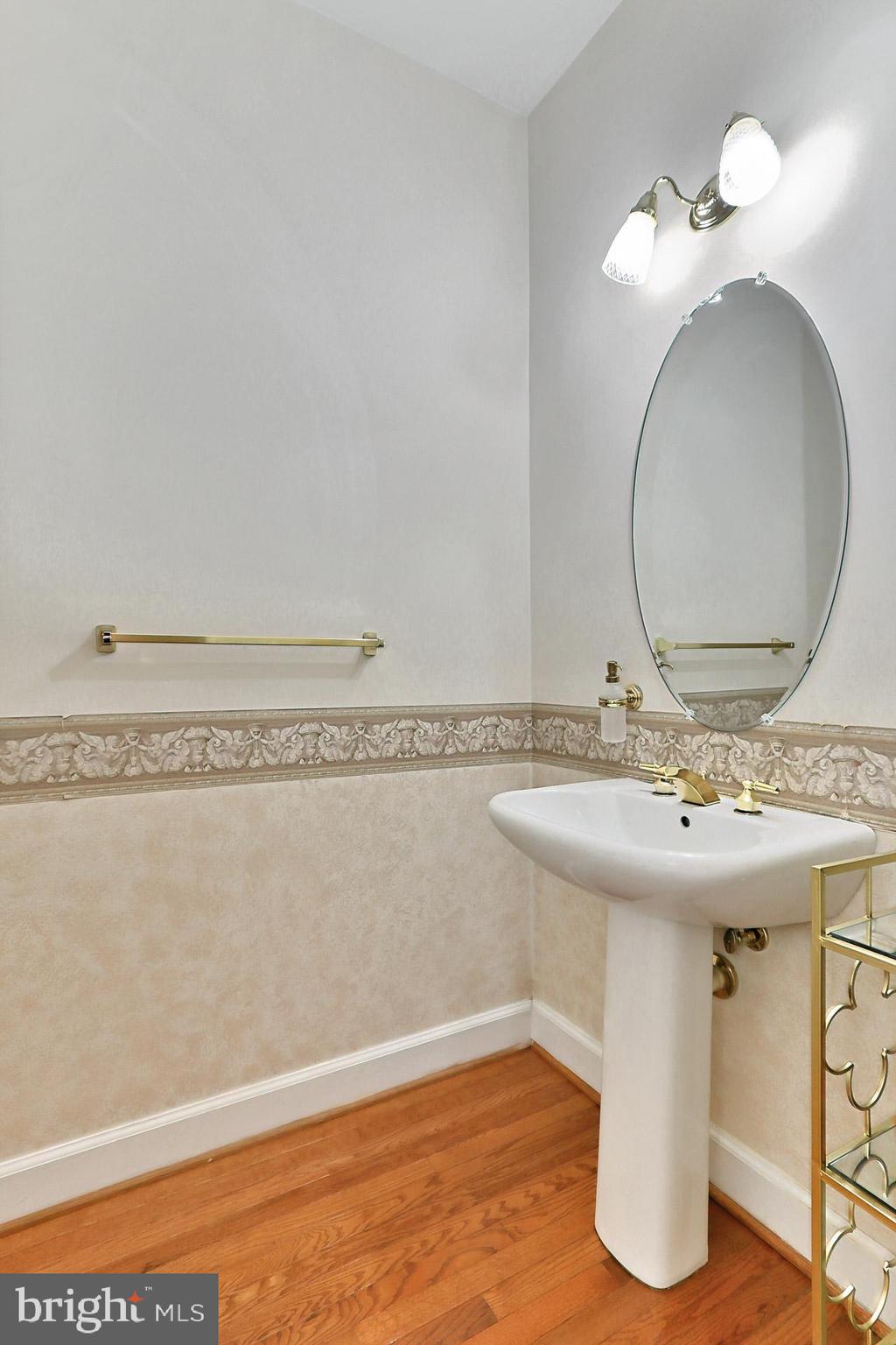 POPES HEAD ESTATES - Residential