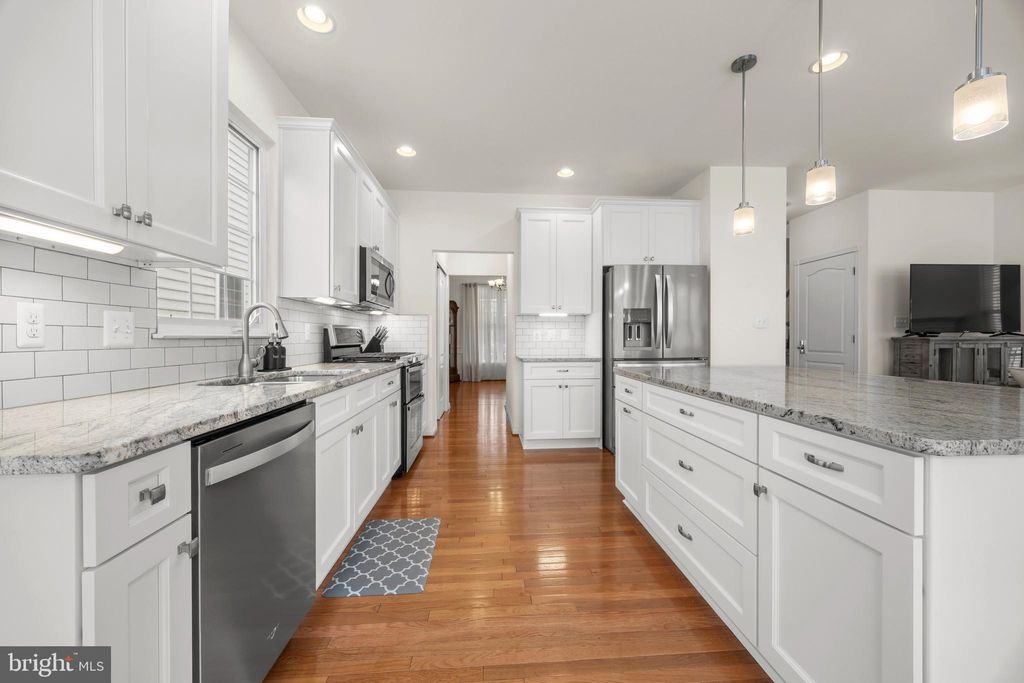 Photo of 42583 Pelican Drive, CHANTILLY, VA 20152 (MLS # VALO2124246)