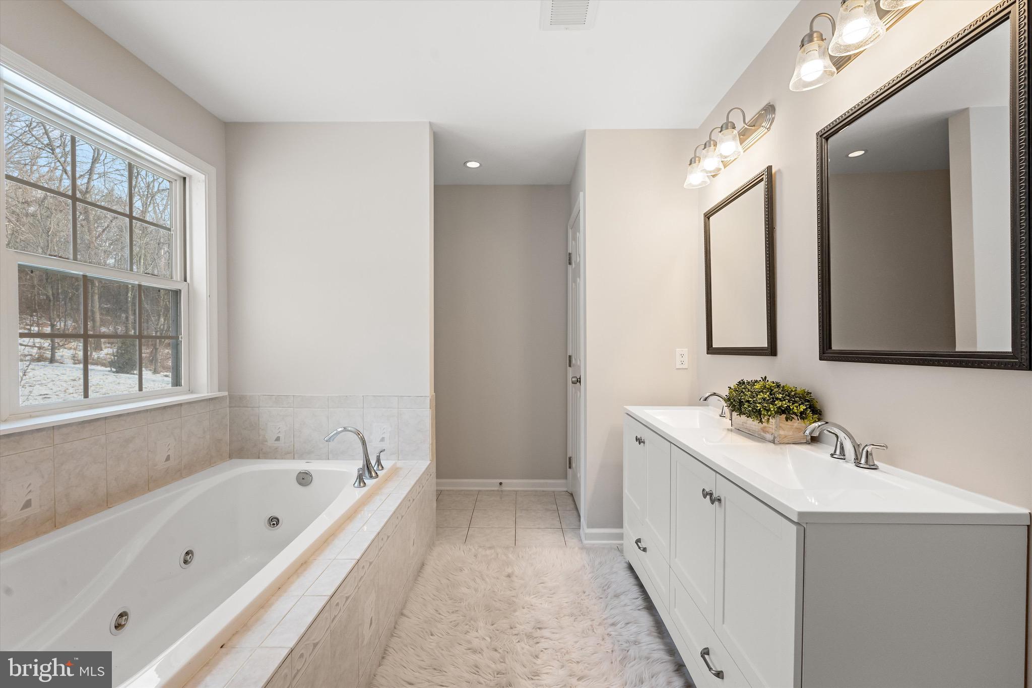 ESTATES AT CLAYTONS REST - Residential