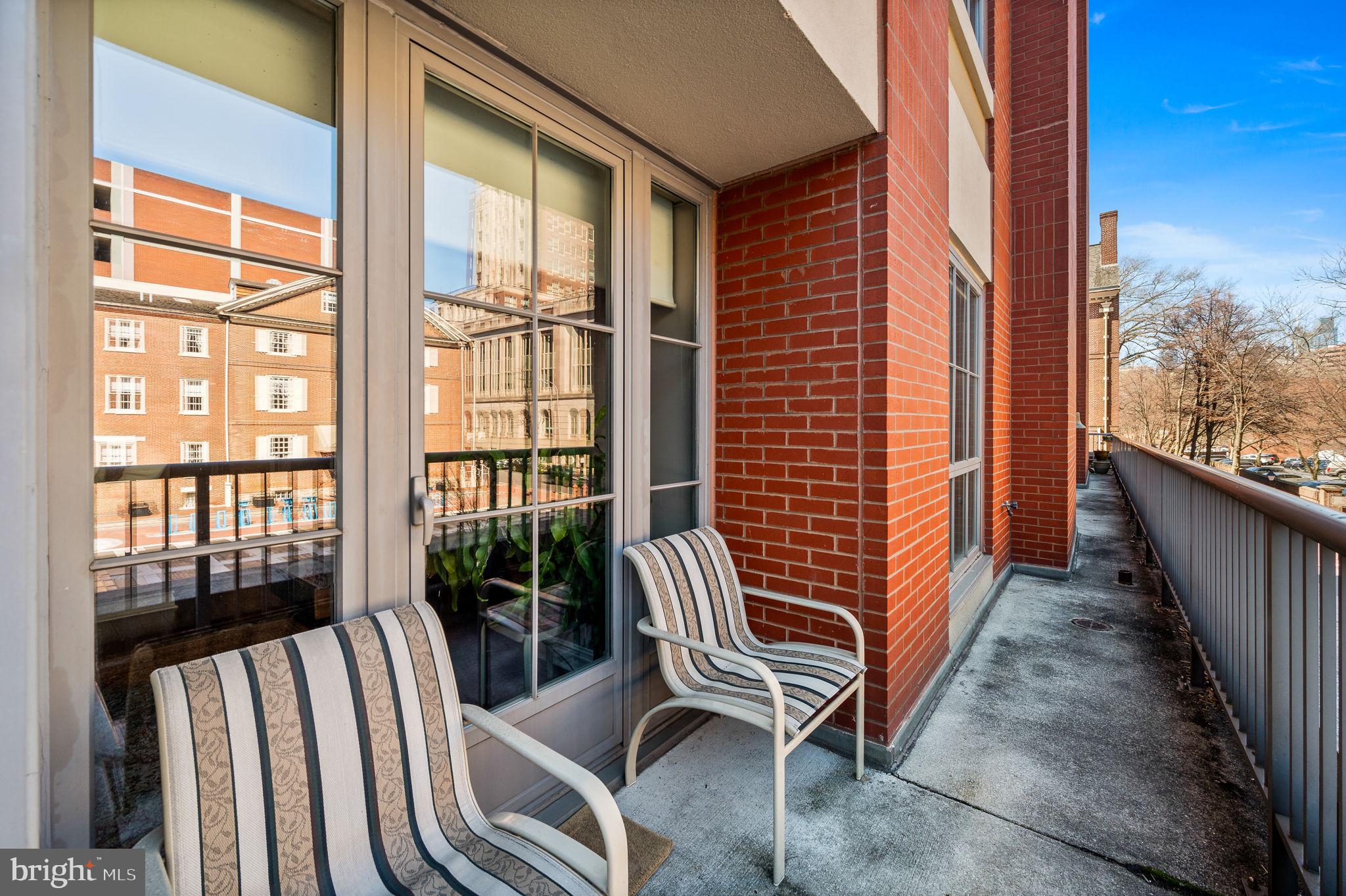 SOCIETY HILL - Residential