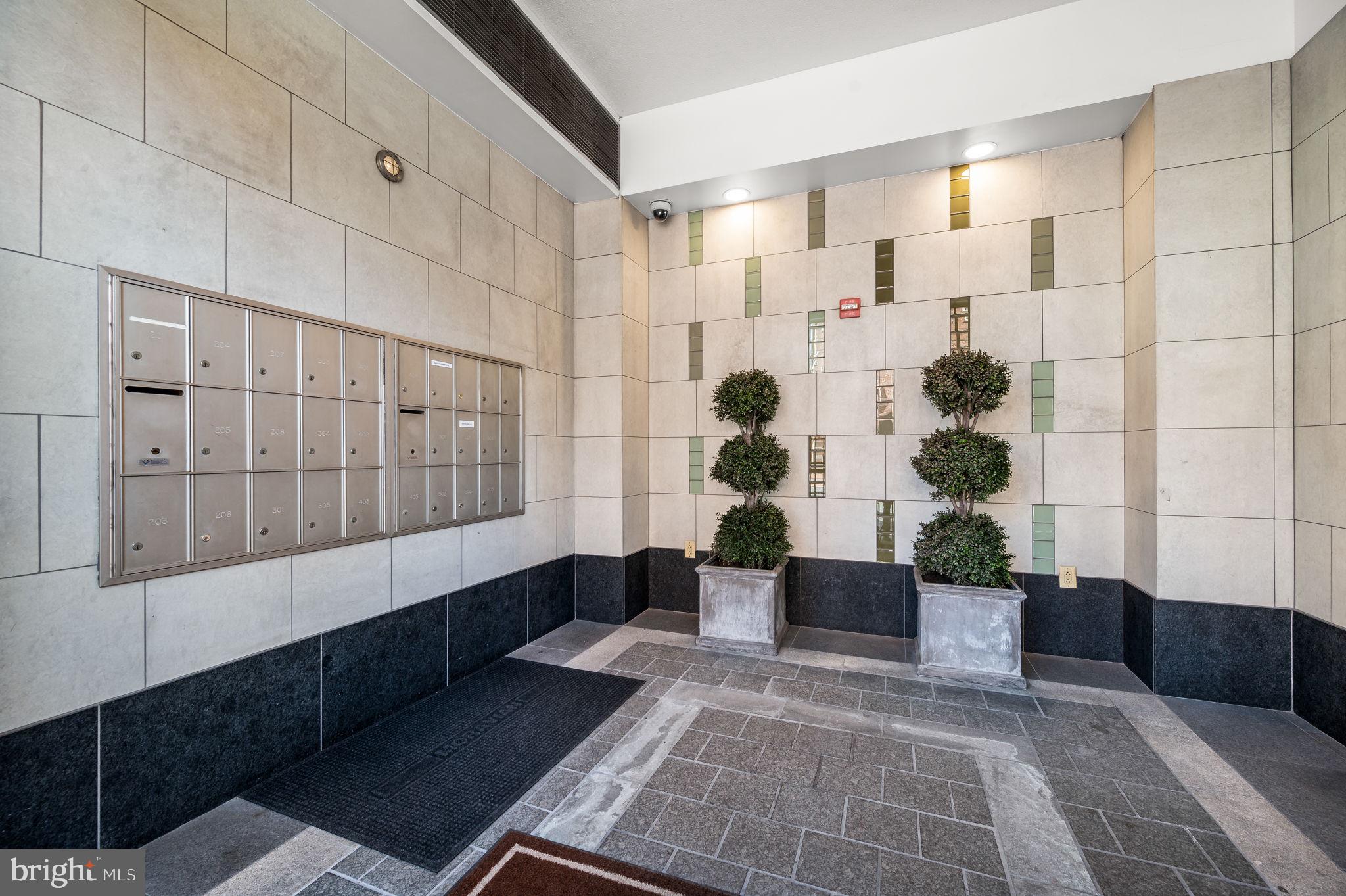 SOCIETY HILL - Residential