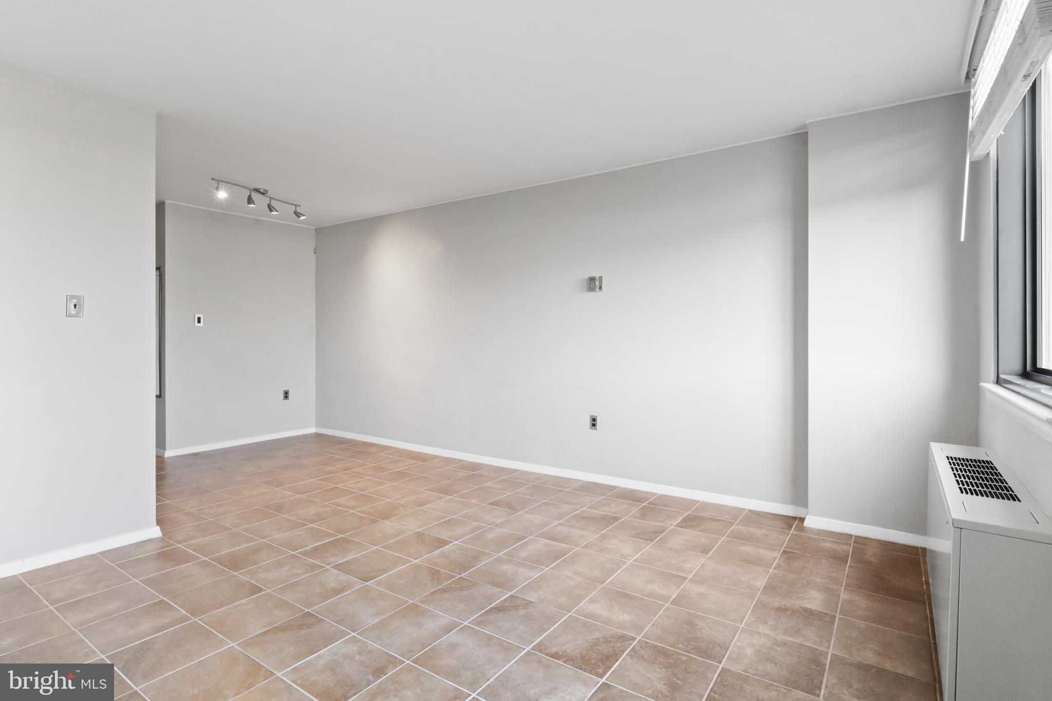 OLD TOWN NORTH - Residential Lease