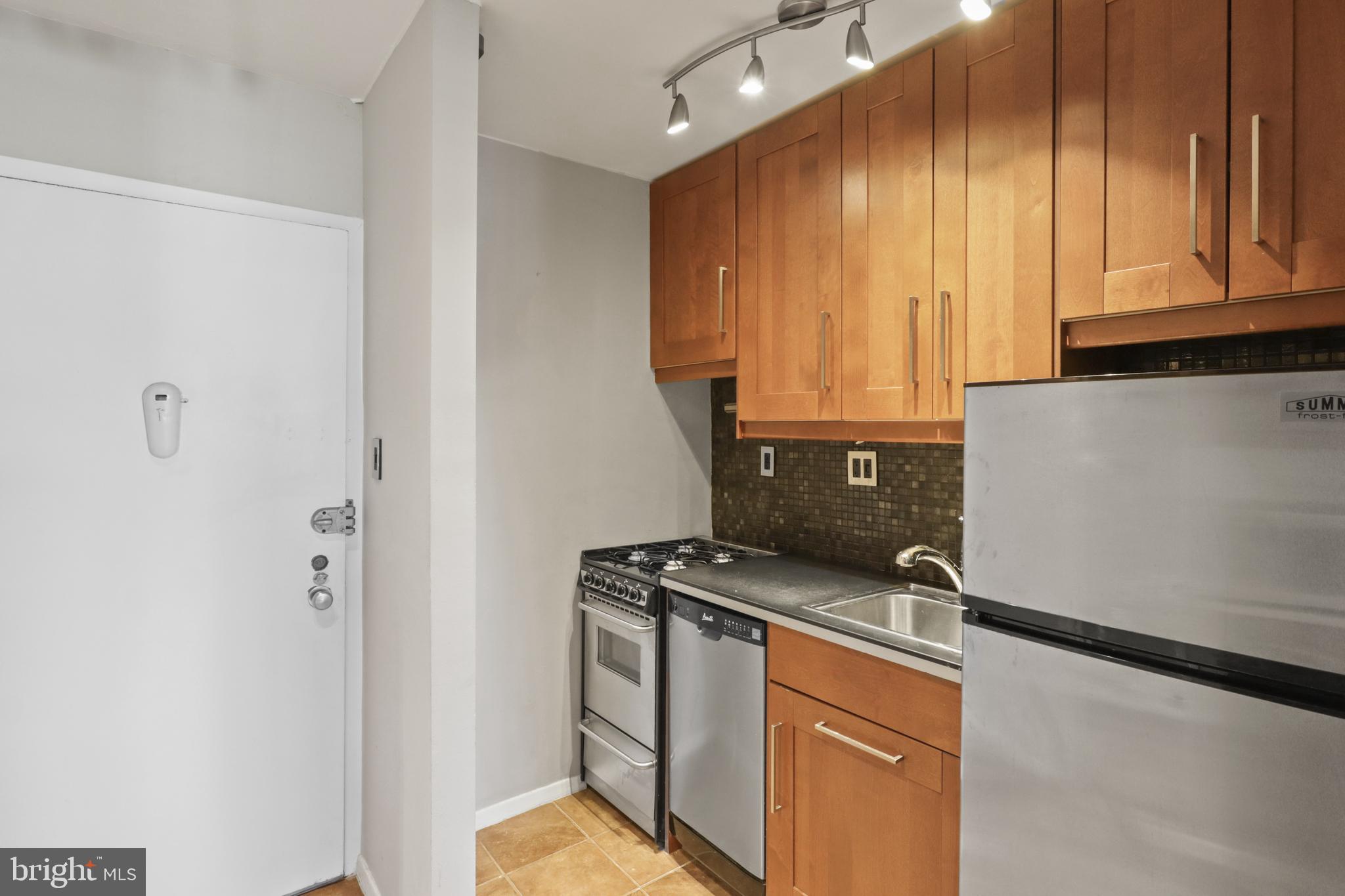 OLD TOWN NORTH - Residential Lease