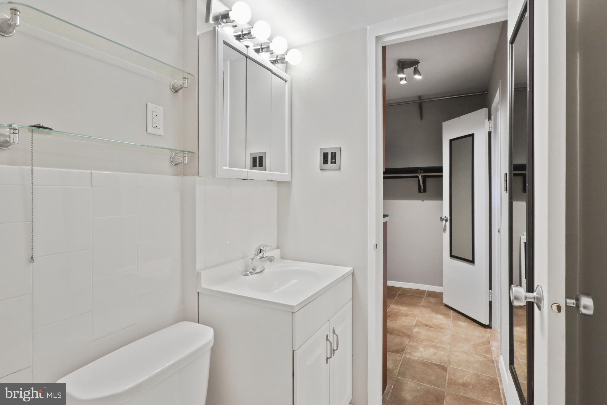 OLD TOWN NORTH - Residential Lease