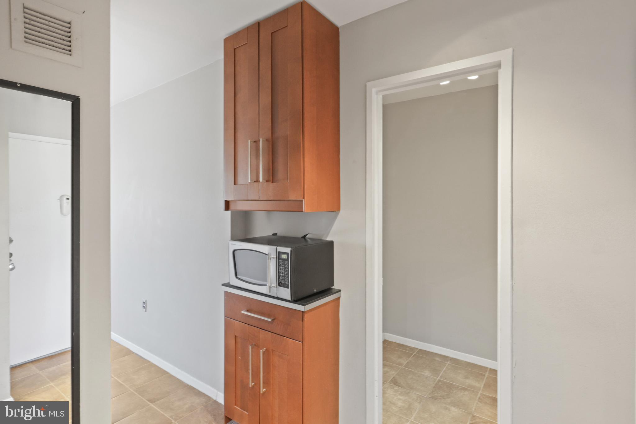 OLD TOWN NORTH - Residential Lease