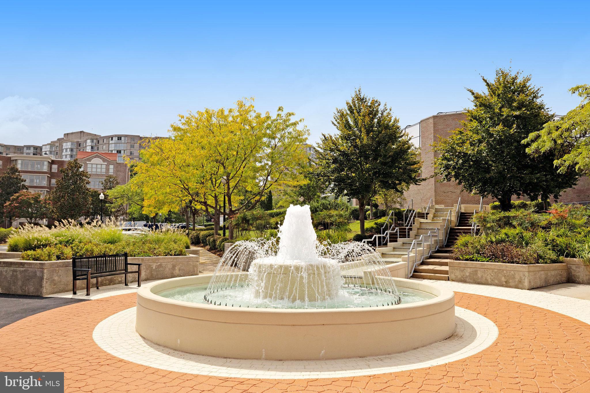 LANSDOWNE WOODS LEISURE WORLD - Residential