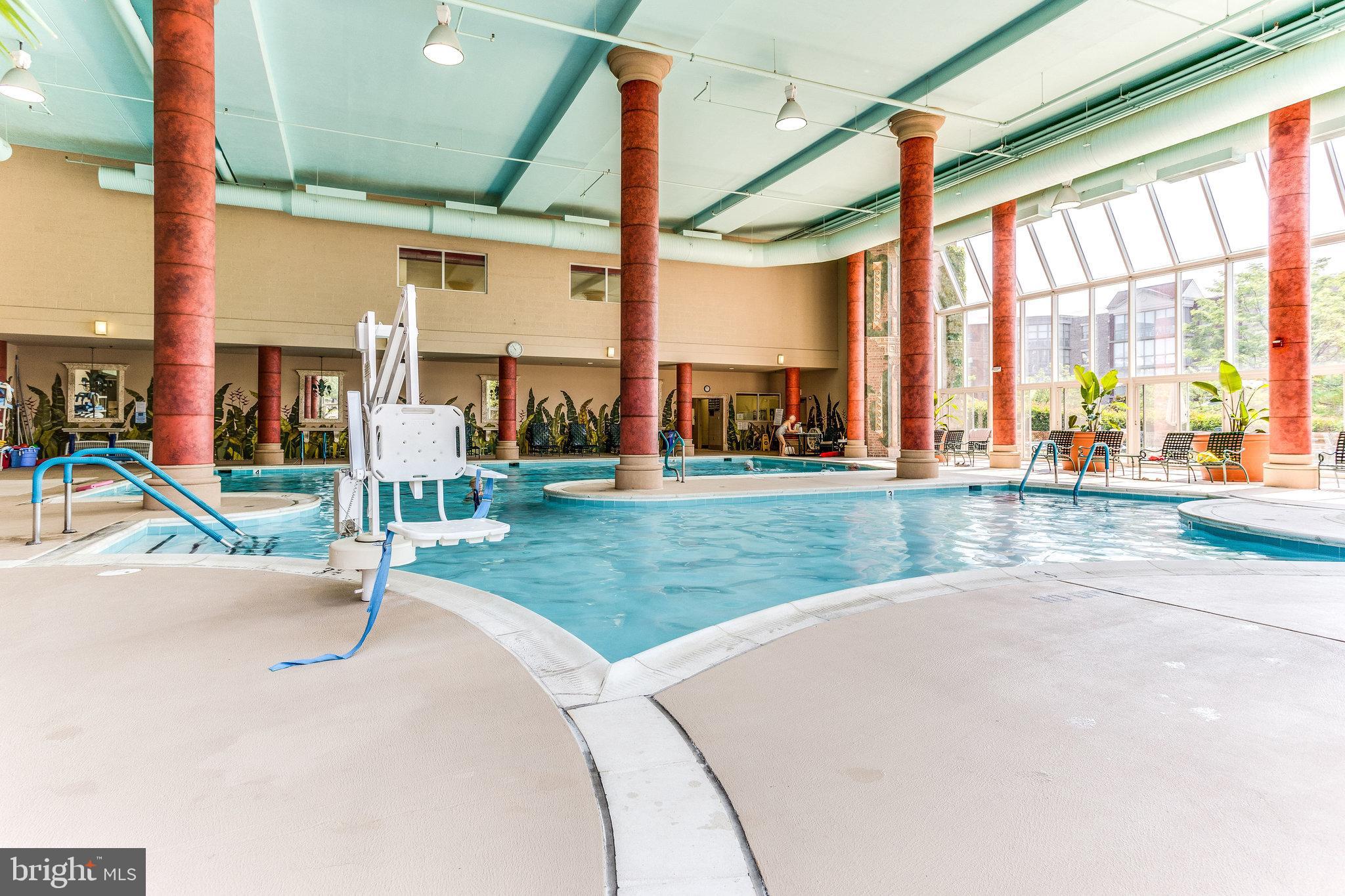 LANSDOWNE WOODS LEISURE WORLD - Residential