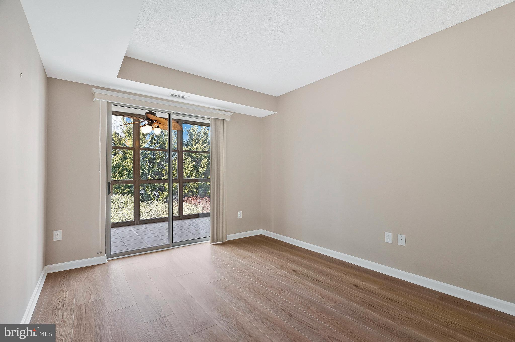 LANSDOWNE WOODS LEISURE WORLD - Residential