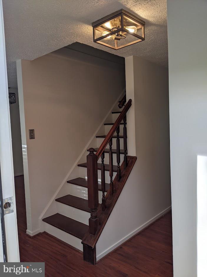 FAIRFAX ACRES - Residential Lease