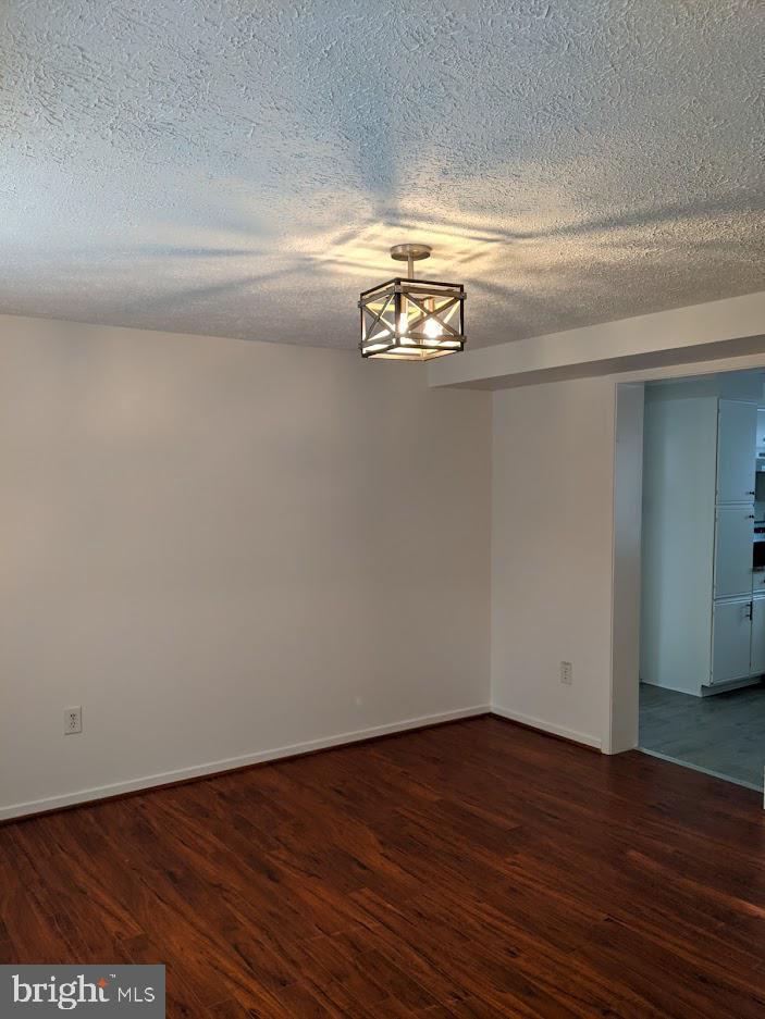 FAIRFAX ACRES - Residential Lease