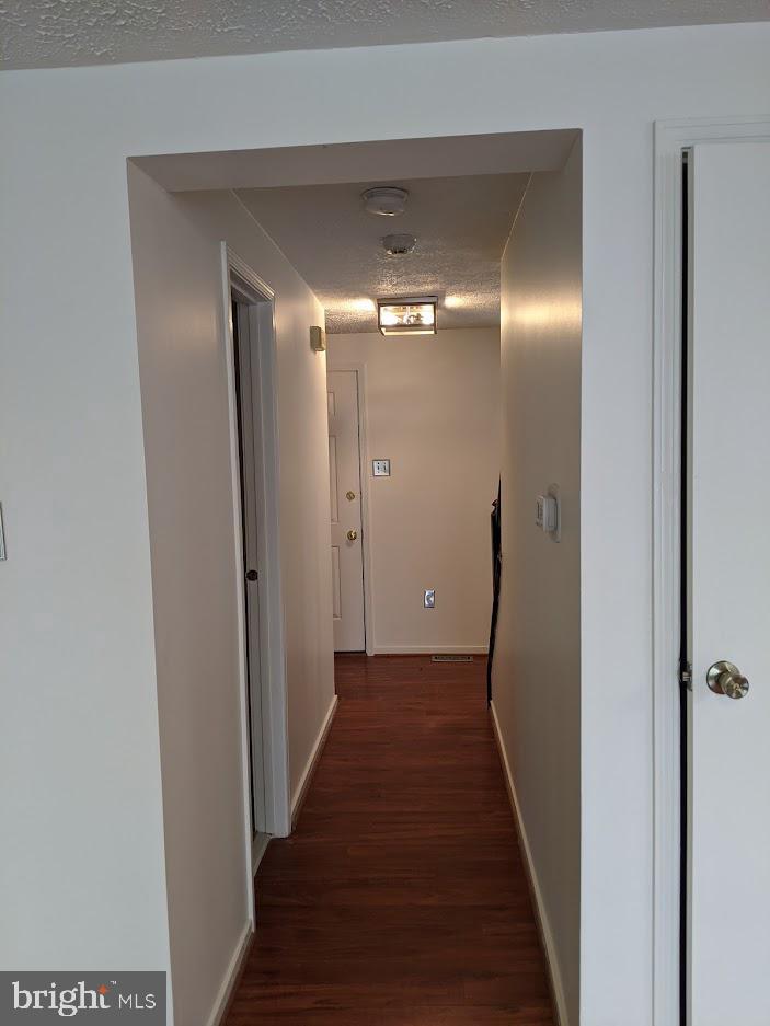 FAIRFAX ACRES - Residential Lease