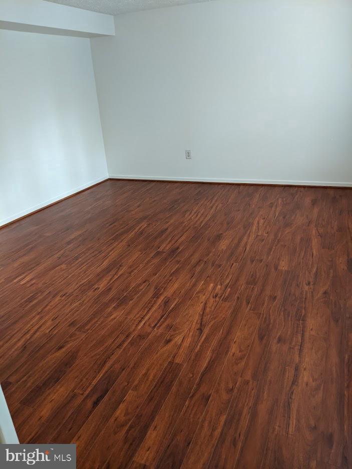 FAIRFAX ACRES - Residential Lease