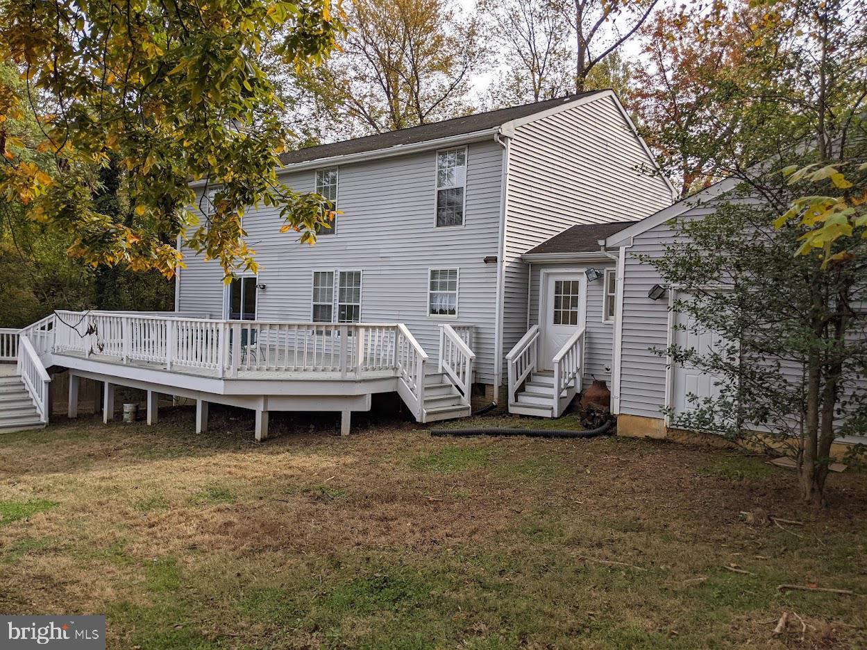 FAIRFAX ACRES - Residential Lease