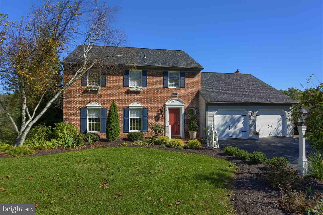 Fully updated and remodeled home in popular Floribunda. Finished walk-out lower level with kitchenette and pellet stove for supplemental heat. Enjoy creek views from the new Trex deck. Hardwood floors throughout, new custom kitchen, updated baths in this 4 BR home. New roof and new HVAC in 2016.