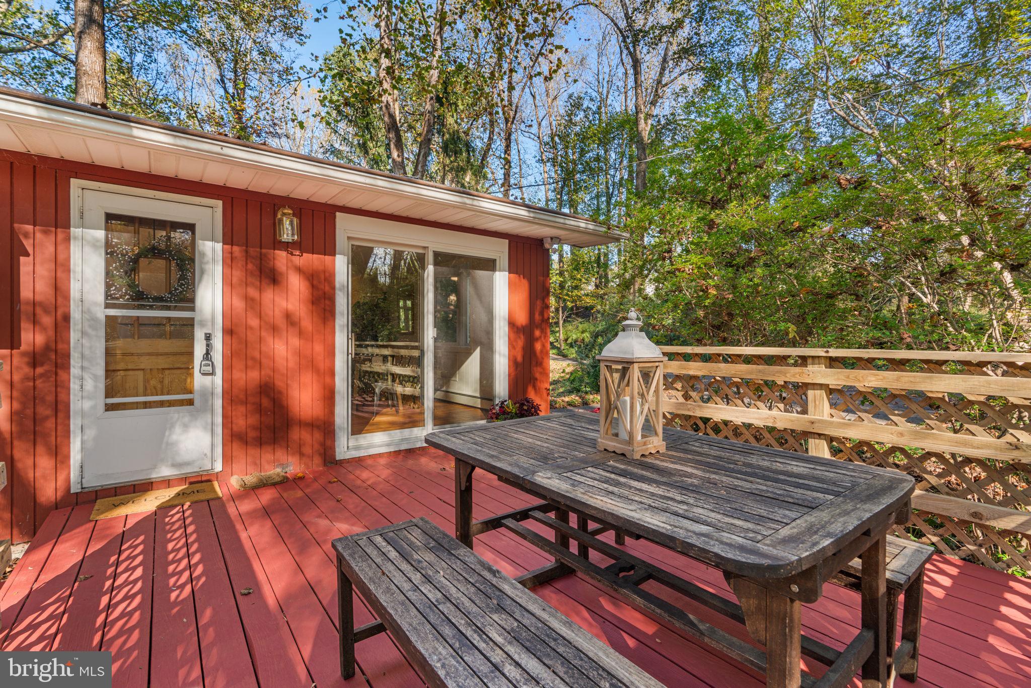 1502 GROOMS LANE
