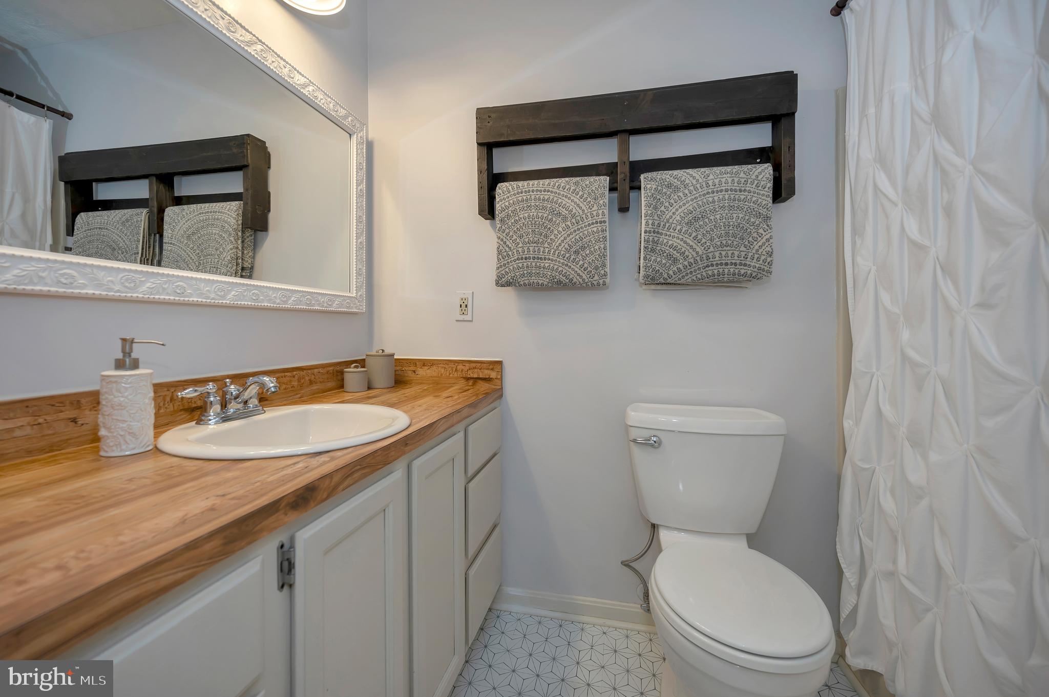 LAKE OF THE WOODS - Residential