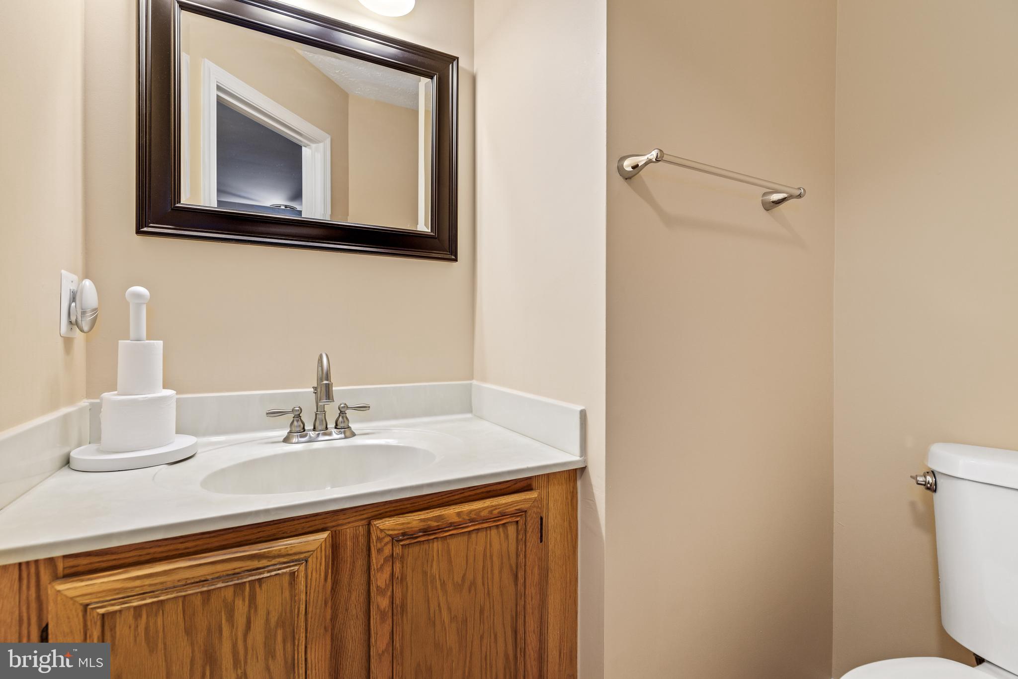 HILL OAKS CONDO PHASE 1- - Residential