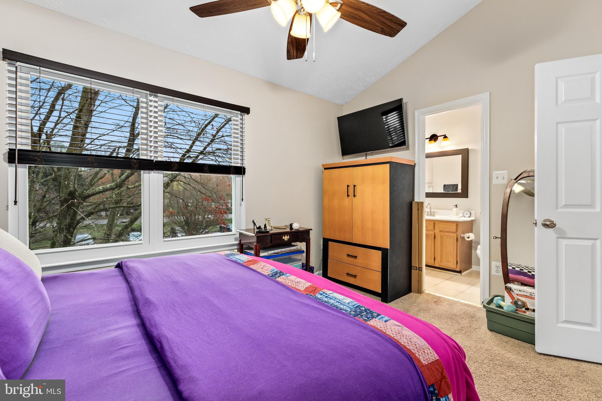 HILL OAKS CONDO PHASE 1- - Residential