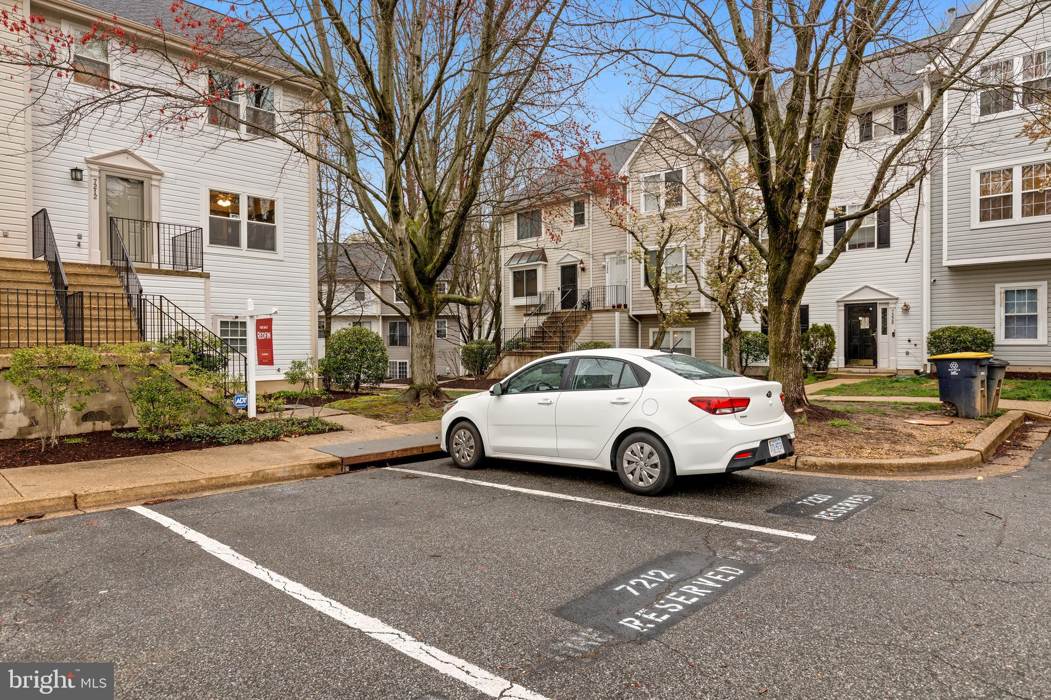 HILL OAKS CONDO PHASE 1- - Residential