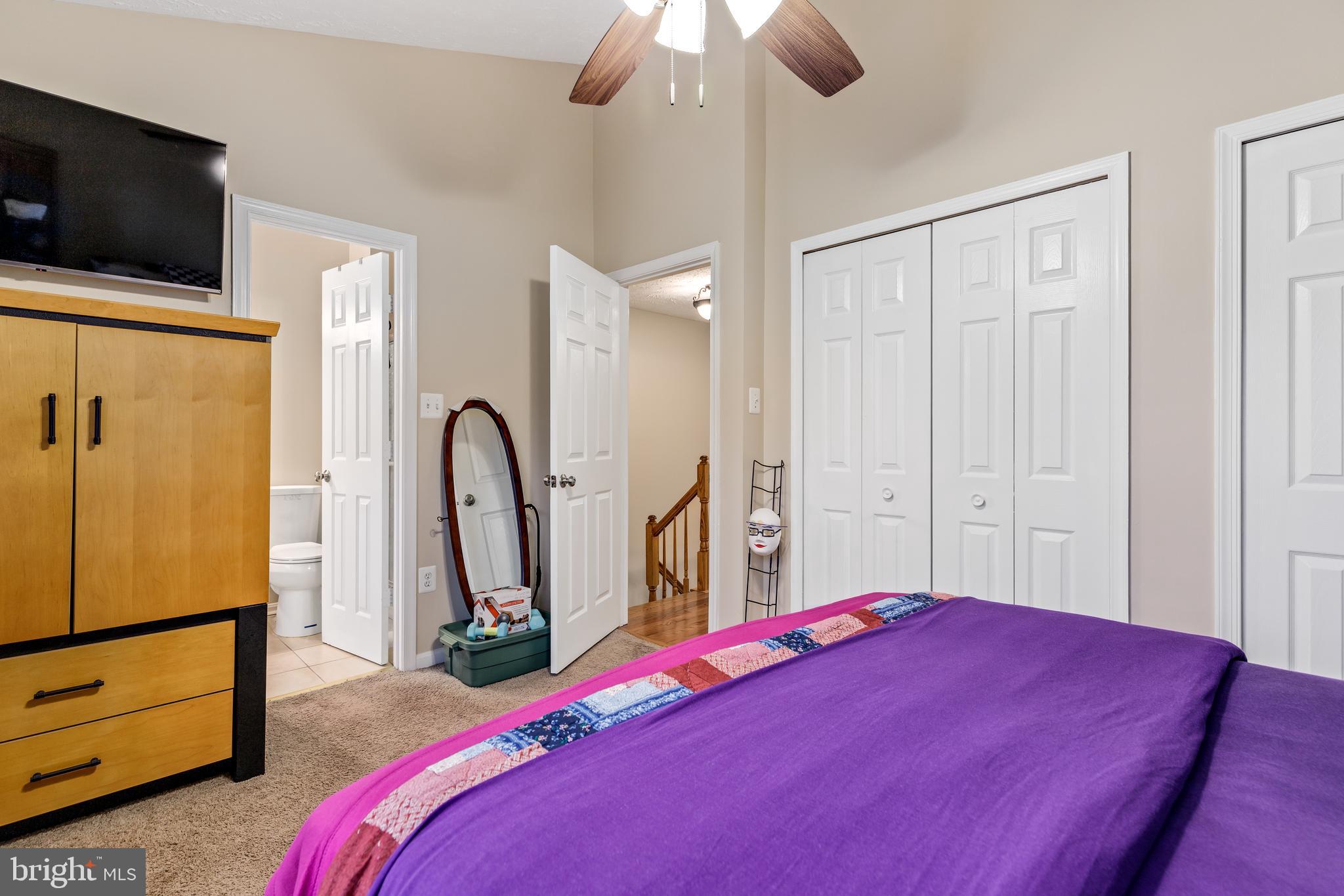 HILL OAKS CONDO PHASE 1- - Residential