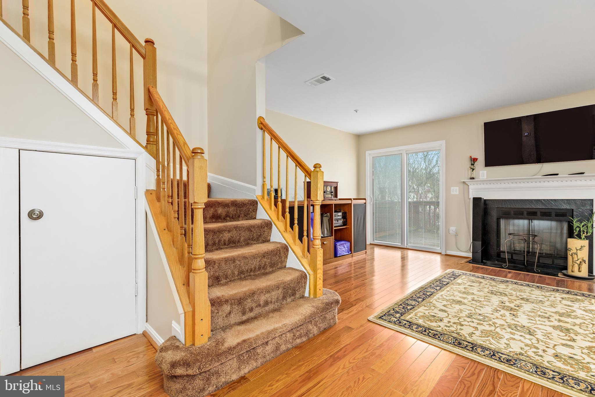 HILL OAKS CONDO PHASE 1- - Residential