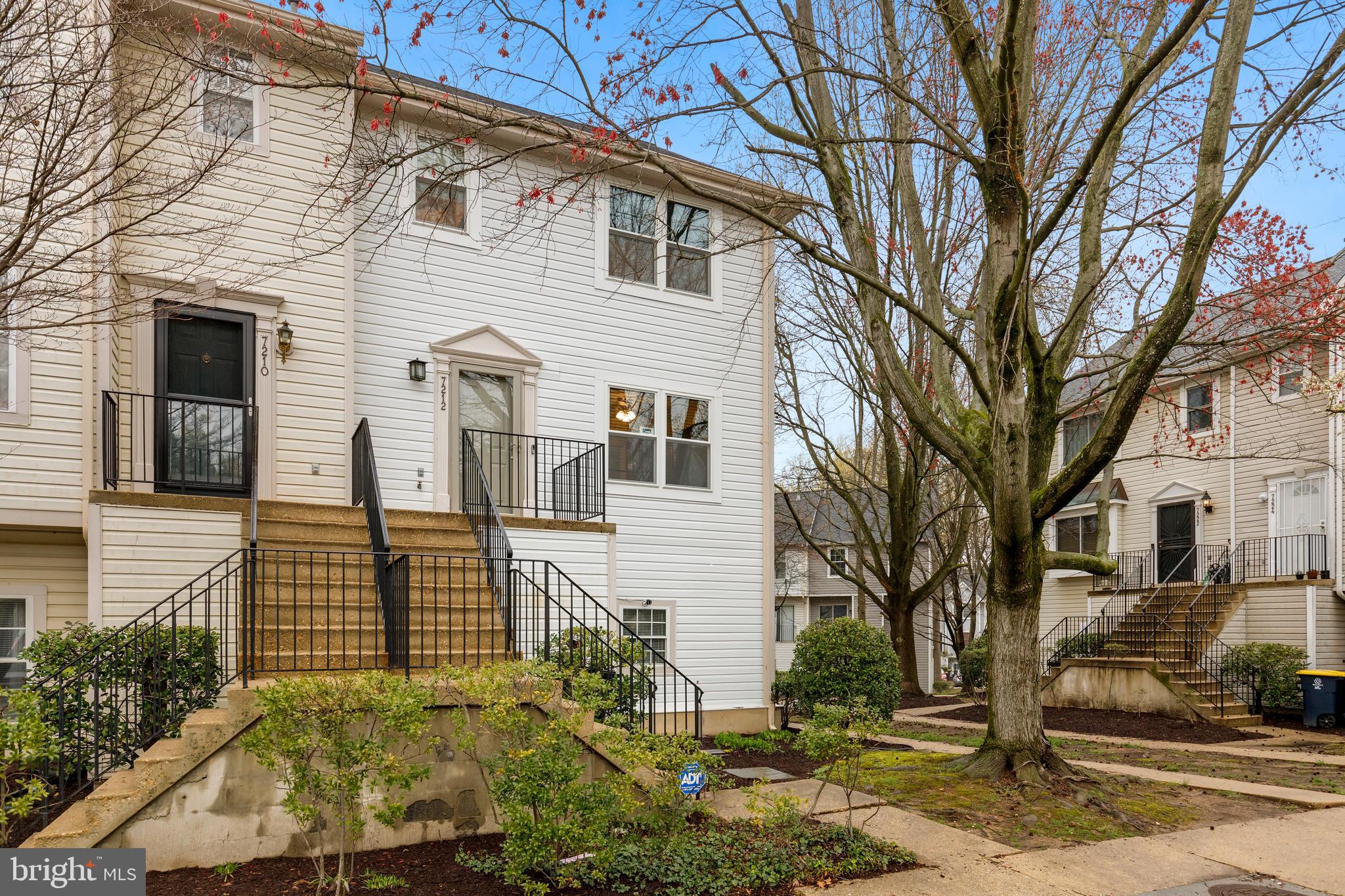 HILL OAKS CONDO PHASE 1- - Residential