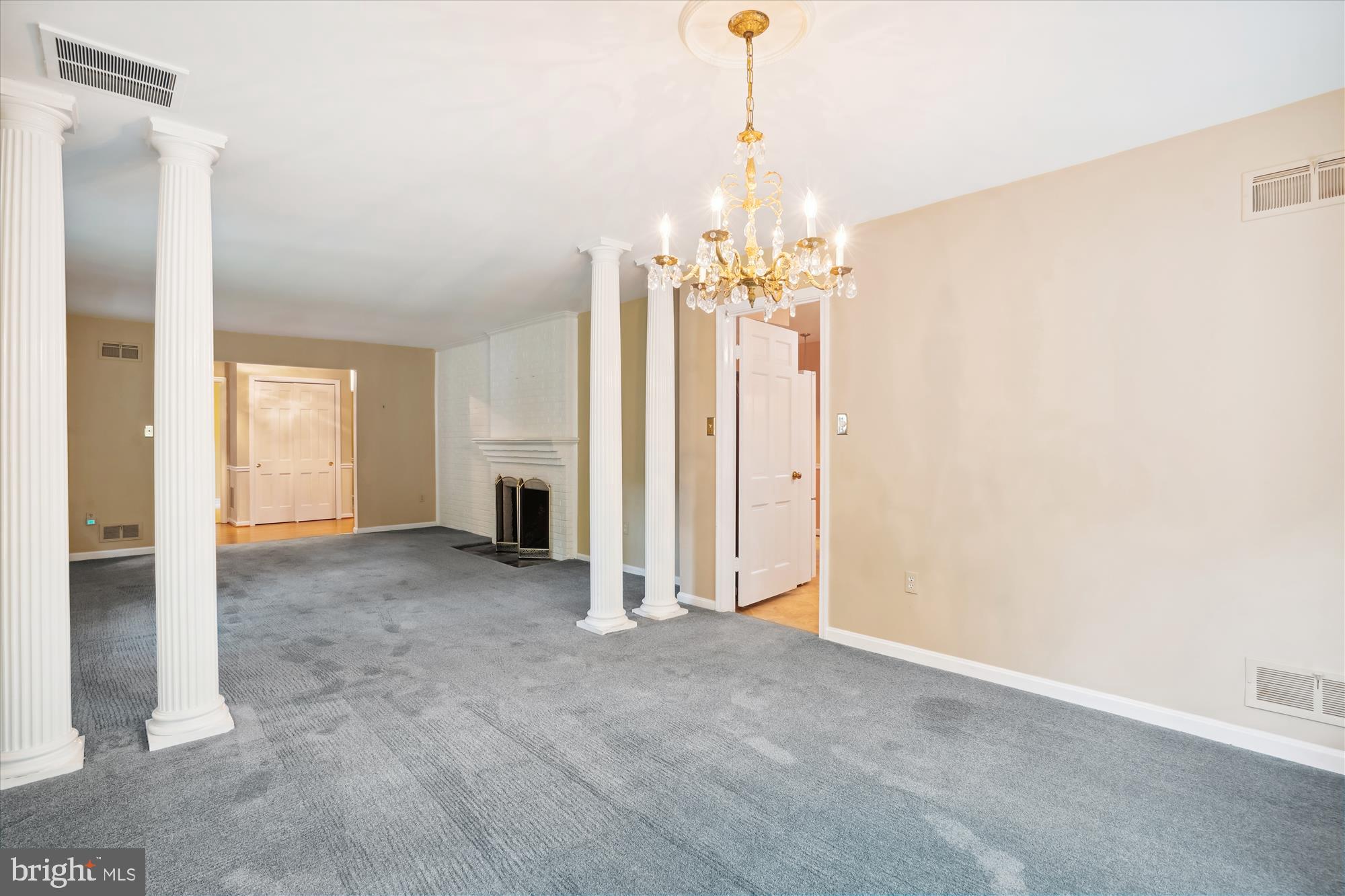 RESTON - Residential