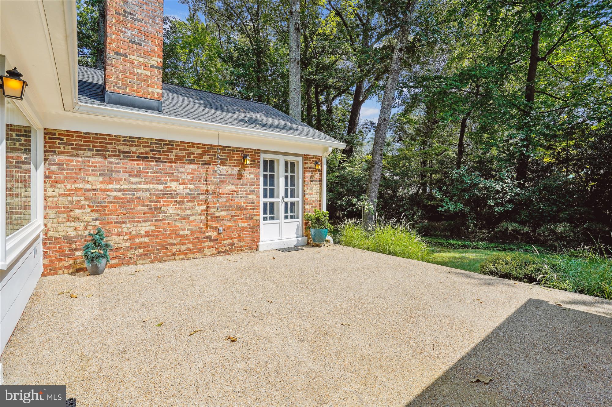 RESTON - Residential